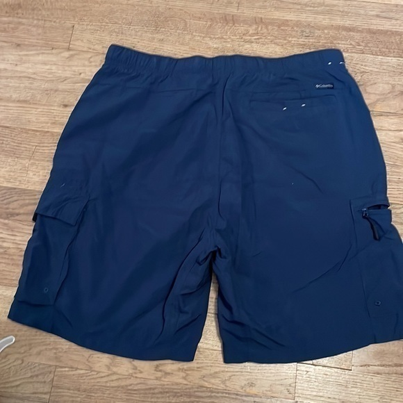 Other - Columbia shorts men’s size large navy blue fishing,hiking,summer,